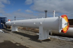 Oil pipeline end devices. Receiving and launching chambers.