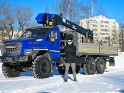 Special purpose vehicle with hydraulic loading crane of MKMA type on the basis of URAL 4320 and its modifications U0K07N-U8