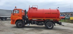 Oil and gas condensate collection tanker AKN/AKNS 4671P3-30 on Kamaz 53605-A5 chassis