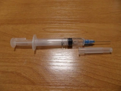 Sterile, self-locking, single-use injecting syringes, sterile, self-locking, version I, 2 ml capacity, with built-in syringe.
