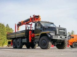 Special purpose vehicle with hydraulic loading crane of MKMA type on the basis of URAL 4320 and its modifications U0K06N-4Z055
