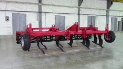 Chisel plough mounted PCHN-4,0KT
