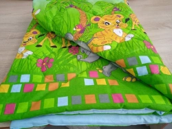 Bedding: quilted bedspreads of cotton fabrics