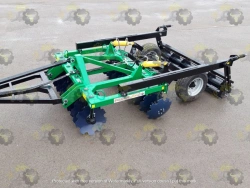 Trailed disc harrow BD-2,4x2P with roller