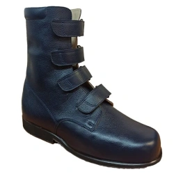 Orthopaedic footwear with complex apparatus and prosthetic footwear without insulated lining (pair): men's boots with individual