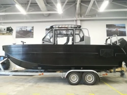 Boat Yard D720-001