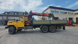 Special purpose vehicle with hydraulic loading crane of MKMA type on the basis of URAL 4320 and its modifications U0k06N-4Z015