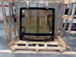 Glass Tram car 71-421 rear window 1,227*1,389 DAG 1139.013