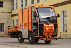 Small communal electric vehicle CONCORDIA APIS