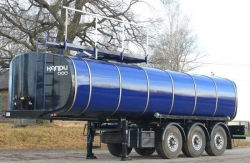 Semi-trailer for transport of oil products model 963934