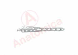 Distal medial tibial plate with angular stability