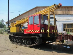 Special purpose tractor TSN-4-URB (YaMZ-236 engine, single cab)