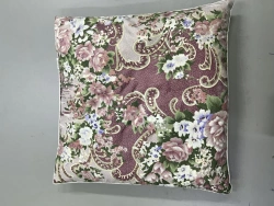Pillow made of cotton fabrics with syntepon filling