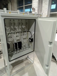 UHA38GZ006 Instrumentation bench