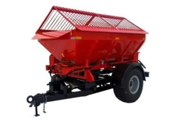 Semi-trailed spreading machine RS-05 hopper volume 3,6 m.cu. sand weight 5,4 tonnes