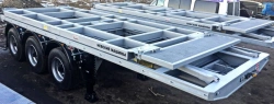 Semi-trailer 9319TR, with pneumatic suspension or spring-balanced suspension, tyres 235/75R17.5 or 385/65.