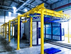 Pneumatic spraying line for application of liquid paints and varnishes