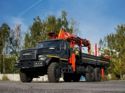Special purpose vehicle with hydraulic loading crane of KMA type on the basis of URAL 4320 and its modifications U0K03N-UF
