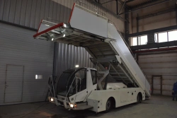 Self-propelled passenger gangway TSP-GIRD. Mark GIRD. Modification TSP-GIRD-2.000. Execution of loading space - without CMU