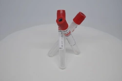 Vacuum tube for venous blood collection "UNIVAC®" with clotting activator silica . Tube size 13x75. Drawing volume