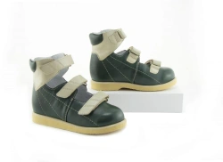 Orthopaedic footwear with complex apparatus and prosthetic shoes without insulated lining for children: shoes