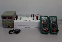 Set of teaching-laboratory equipment "Study of charge-discharge curve of a capacitor".