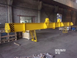 Detachable load-carrying equipment: Traverses type BT