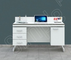 Laboratory table