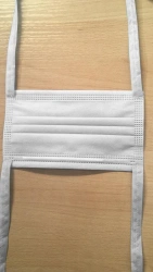 Disposable medical non-sterile non-woven surgical 4-layer mask with ties 18x9 cm, colour: white