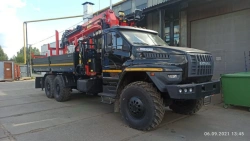 Special purpose vehicle with hydraulic loading crane of MKMA type on the base of URAL 4320 and its modifications U0K06N-UC