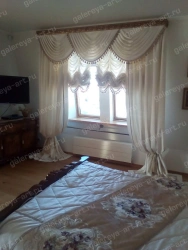 Curtain with complex elements