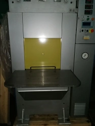 Hydraulic vulcanising press 100-500 2E