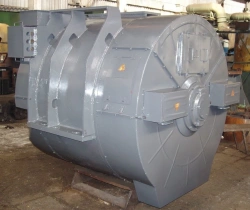 Traction synchronous AT2C-2800/600 traction unit