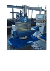 Universal milling machine model FS-400-01