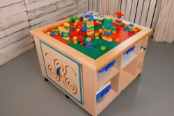 Multifunctional table for games