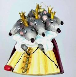 Handmade glass Christmas tree toy "Myshilda"