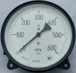Vacuum gauge indicating VP4-U-3