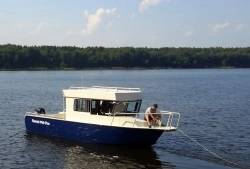 Small-size amphibious hovercraft "Corvette 850" and its modifications