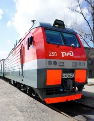 Freight mainline alternating current electric locomotive 3ES5K (three-section)