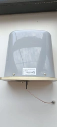 Low-profile AL2/160/H locomotive antenna