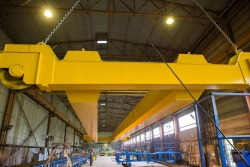General purpose electric overhead travelling cranes with lifting capacity from 5 to 100/20 tonnes.BC