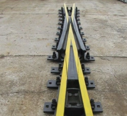2434.04.010 Cross rail type P65 grade 1/9