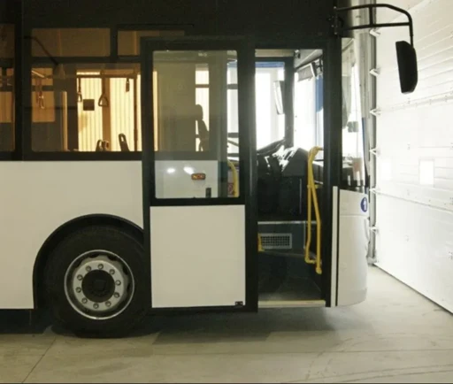 Low-Floor Urban Bus KAVZ 4270-82 with YAMZ Engine