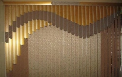 Vertical multifaceted blinds