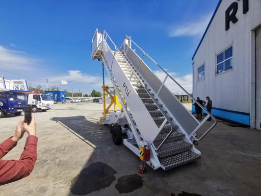 Passenger Boarding Ramp SEA 1845
