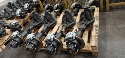 Rear axle with hubs C40R13-2400015-20