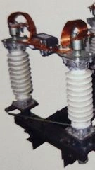 Single-pole sectional switch-disconnector of the contact network of electrified railways RNDZh-27,5/1600