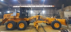 Selenga T motor grader