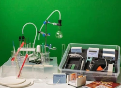 Digital chemistry lab for student (equipment and sensor kit with software) (item 15231)
