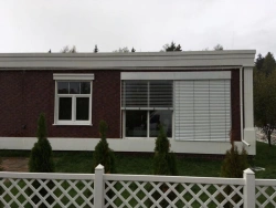 Outdoor horizontal sunscreen blinds "Rafshtori"